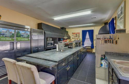 Fun and Unique Home with Vintage Game Room in Annville - Foto 5