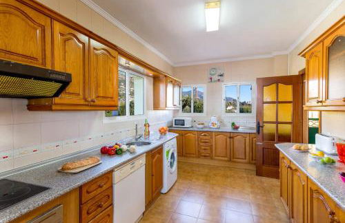 Villa Alqueria by Villa Plus - Photo 14