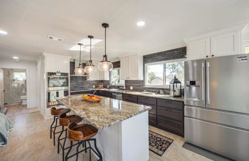 Panoramic Lake Views! Elegant Marble Falls Home - Foto 3