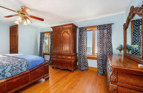 Lake Michigan Retreat- Upper Duplex - Photo 15