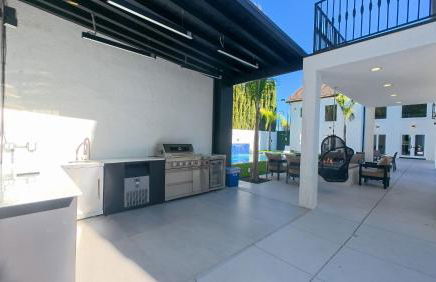 Sleek 7BR Exquisite Estate Resort Pool, Sauna, Spa 6500 SQF - Foto 53