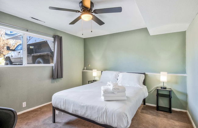 2BR Pikes Peak Views Garden of Gods Dog-friendly! - Photo 7