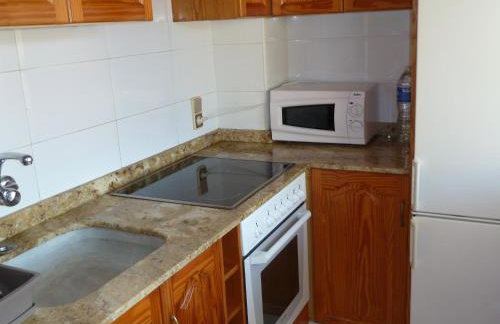 Primer piso de 2 habitaciones en unifamiliar frente al mar - Photo 5