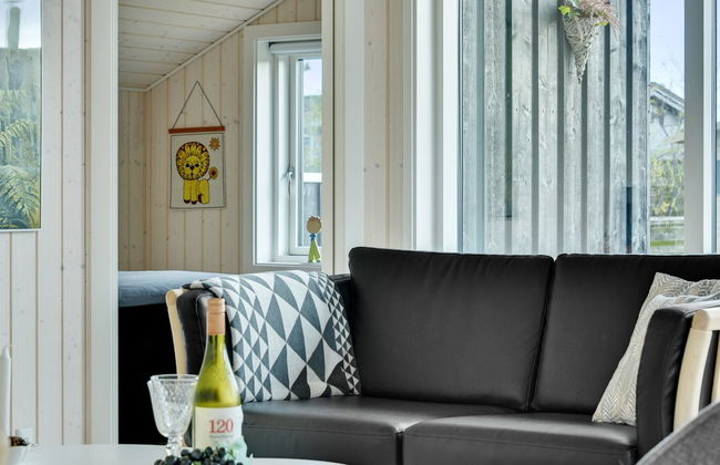 "Sighfrith" - 150m from the sea - Photo 28