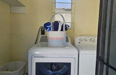 Palmera House in Tampa with Hot Tub 10 minutes from Airport & Busch Gardens - Foto 14