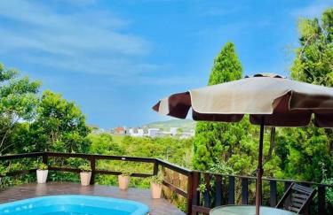 Chalé de 2 dormitórios com piscina e churrasqueira - Foto 9