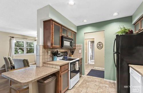 Wooded, Quiet Cottage, Very close to the Back 40 - Foto 12