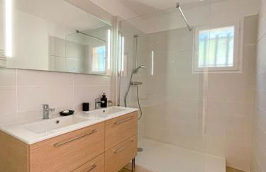 Sea-view villa for 11 guests with a heated infinity pool - Foto 16