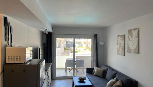 Luxury Apartment - Photo 3