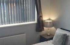 An entire two bed sea side bungalow with lazy spa - Foto 19