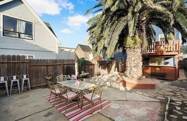 Coast PalmTree Yard 2BR Block from Beach - Photo 29