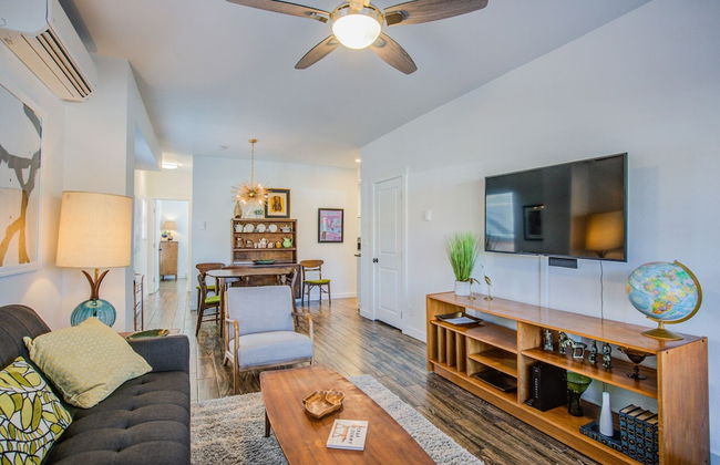 1brlovely Stylish Downtownclose To Everything - Photo 16