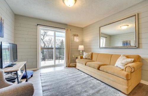 Walk to Lake and Trails Cape Fair Retreat with Grill! - Foto 1