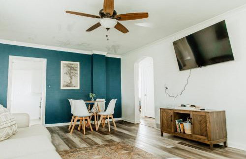 Near Lake, Trails & Logan, Free Paddleboards - Foto 3