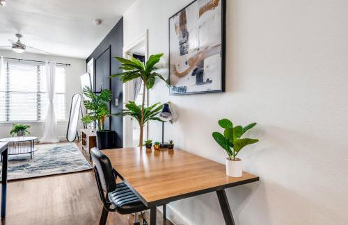 Stylish 2B2B Near Toyota HQ The Star Legacy West 2359 - Foto 15