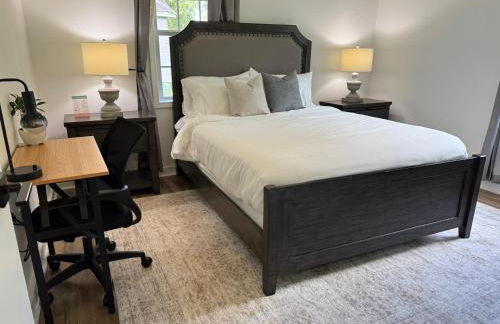 2-BR Modern Home for Families & Work - Foto 9