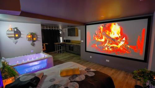 Balnéo et Cinéma Le Saona - Foto 2