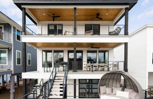 Luxury Lake LBJ Waterfront Home with Hot Tub and Boat Slip - Foto 36