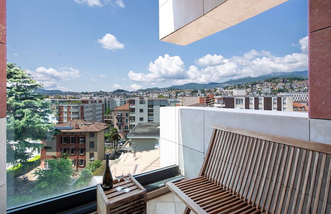Panoramic Penthouse - Photo 8