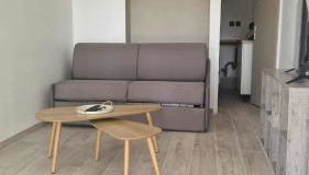 Appartement avec jaccuzzi privatif en RDC proche via rhona - Photo 3