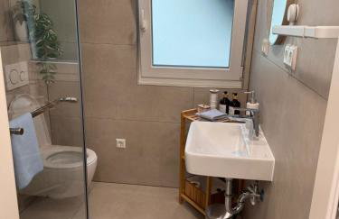 Traumhaft modernes Zimmer mit Doppelbett,,,,Gemeinschaftsbad und WC in 78554 Aldingen - Foto 15