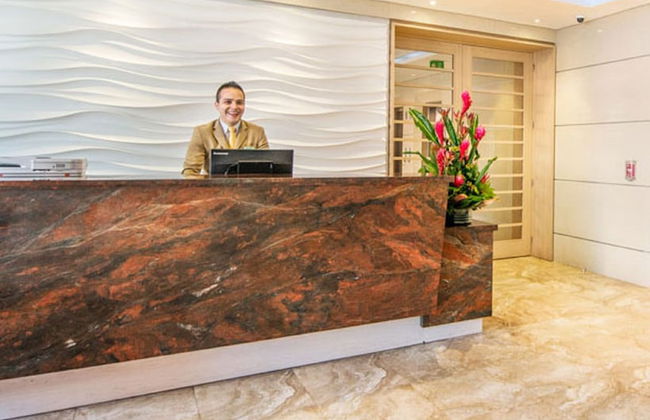 Hotel Plaza Suites - Photo 38