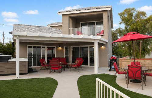 RIVERFRONT RUBY RED HOME WITH PRIVATE DOCK & View - Foto 29