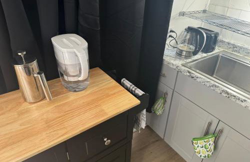 Midtown Charm: 1BR Urban Pad - Foto 18