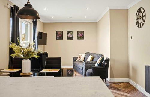 Outstanding 2BD Apt - Ferry Terminal & Free Parking - Foto 15