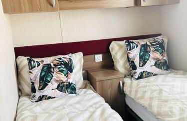 Haven Holiday Park, Kent Coast - Photo 15