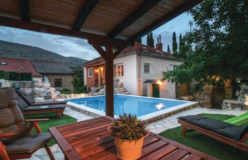 Holiday House near Split with heated pool - Photo 10