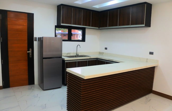 Aurora Villas and Cabin Resort - Photo 12