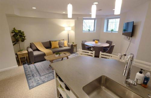NEW On the Park 2 bed Apt Walk to Capitol and Parking - Foto 1