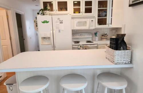 Beach Side Cottage in Narragansett - Photo 9