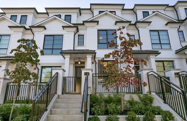 Modern Townhouse at Marine by Elevate Rooms - Photo 22