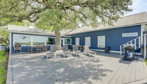 Fire Pit, Pickleball, Pool! Schulenburg Farmhouse - Foto 2