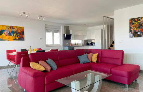 SeaScape Deluxe Residence - Photo 14