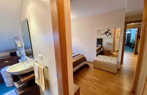 Galiciaguesthome Atico Silgar Vistas con terraza - Foto 15