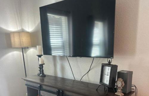 Stunning New Kitchen, Mins to Lake, Gas Firepit, Mins to Glen Rose Medical Center - Foto 36