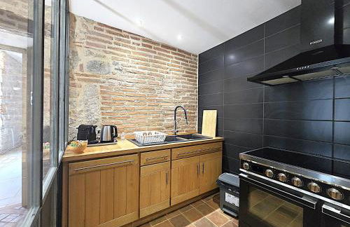 Magnifique villa en pierres au cœur de Saint Antonin Noble Val - Piscine et jardin privés -10 personnes - Foto 6