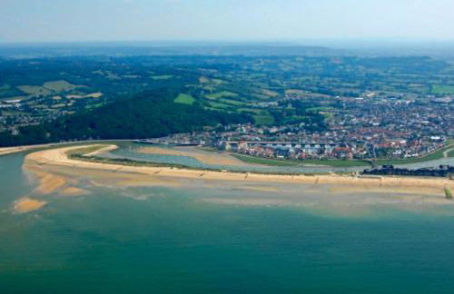 VILLA 600m de la plage calme Location possible à partir de 3 nuitées, pouvant accueillir 6-8 pers Activités nautiques randonnée vélo pêche golf casinos - Foto 77