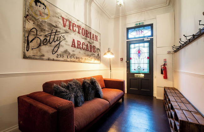 Maya's Glasgow Holiday Homes - Photo 31