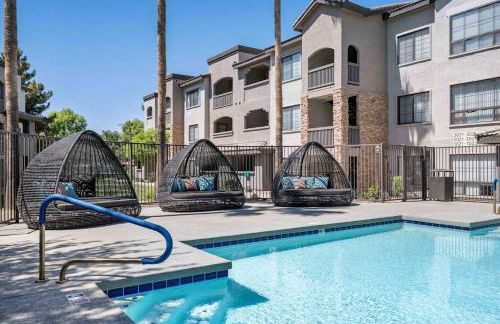 Boulevard Stays Quiet Modern 2BR Pickleball Pool Parking Gym 06 - Foto 21