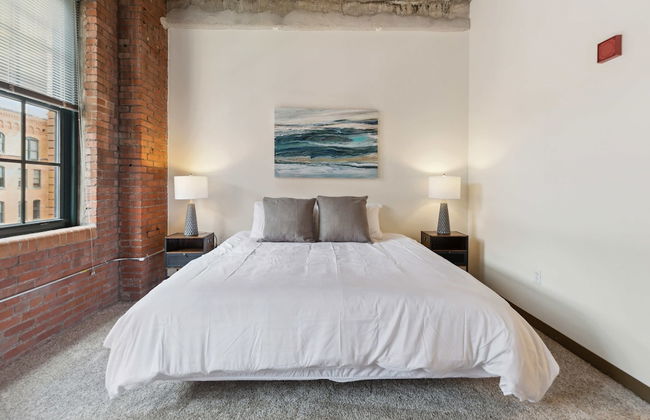 Historic Loft Retreat With Pool - Foto 16