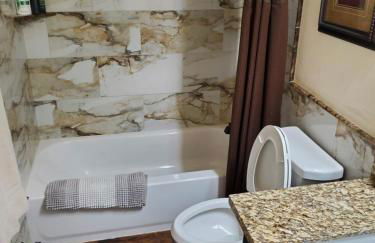 Lakeside Lake Biltmore Village Condo - Photo 8