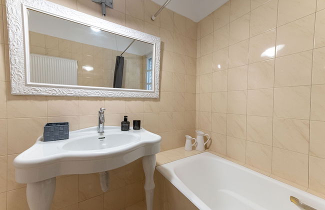 Serene Seaside Bliss - Lush & Secluded Garden Oasis - Foto 36