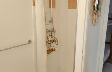 Studio vue montagnes RDC piscine - Foto 24