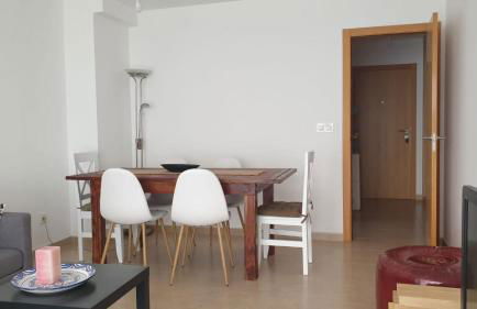 Agradable apartamento a 2 minutos de la playa - Foto 1