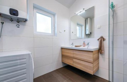 Cozy Home In Cambarelici - Foto 23