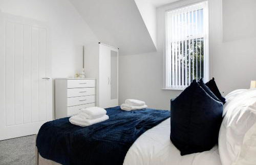 Spacious & Modern Oasis, 4-Bed House, Sleeps 7 - Foto 10
